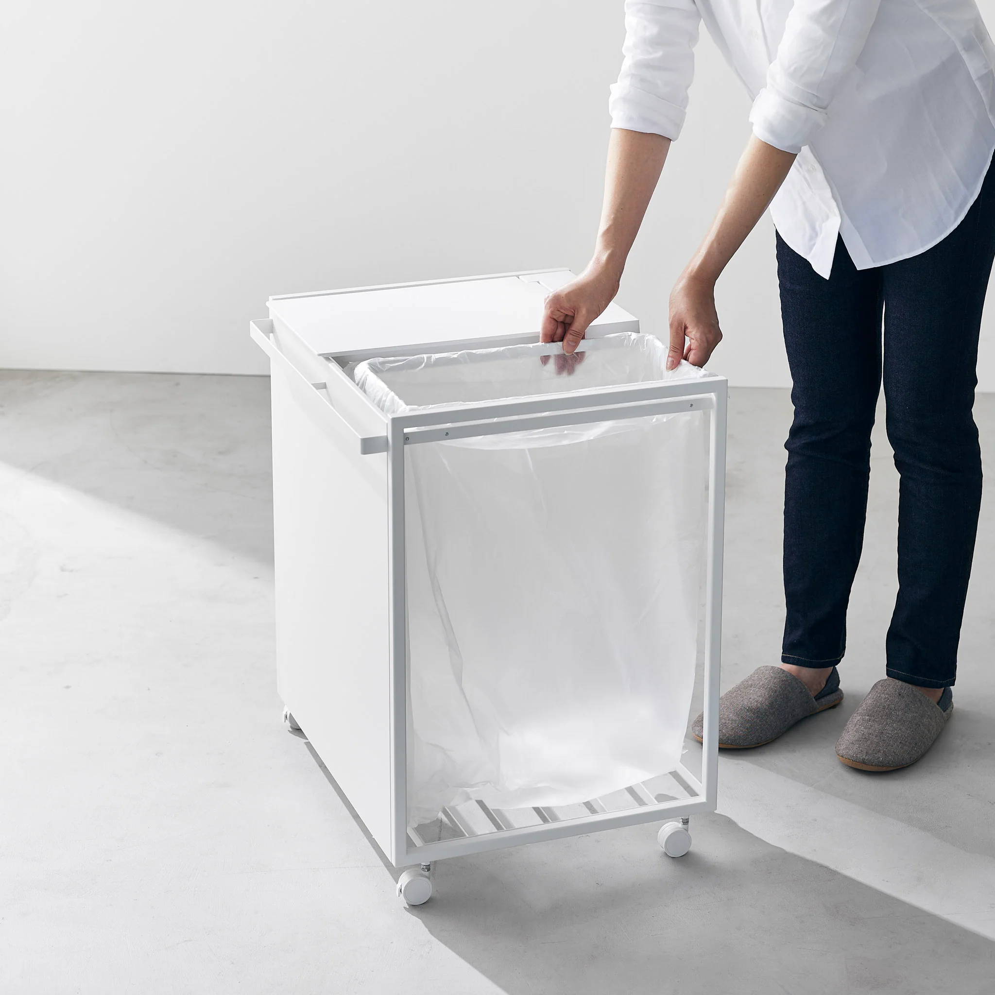 2-Compartment Trash Can with Casters - Image 12