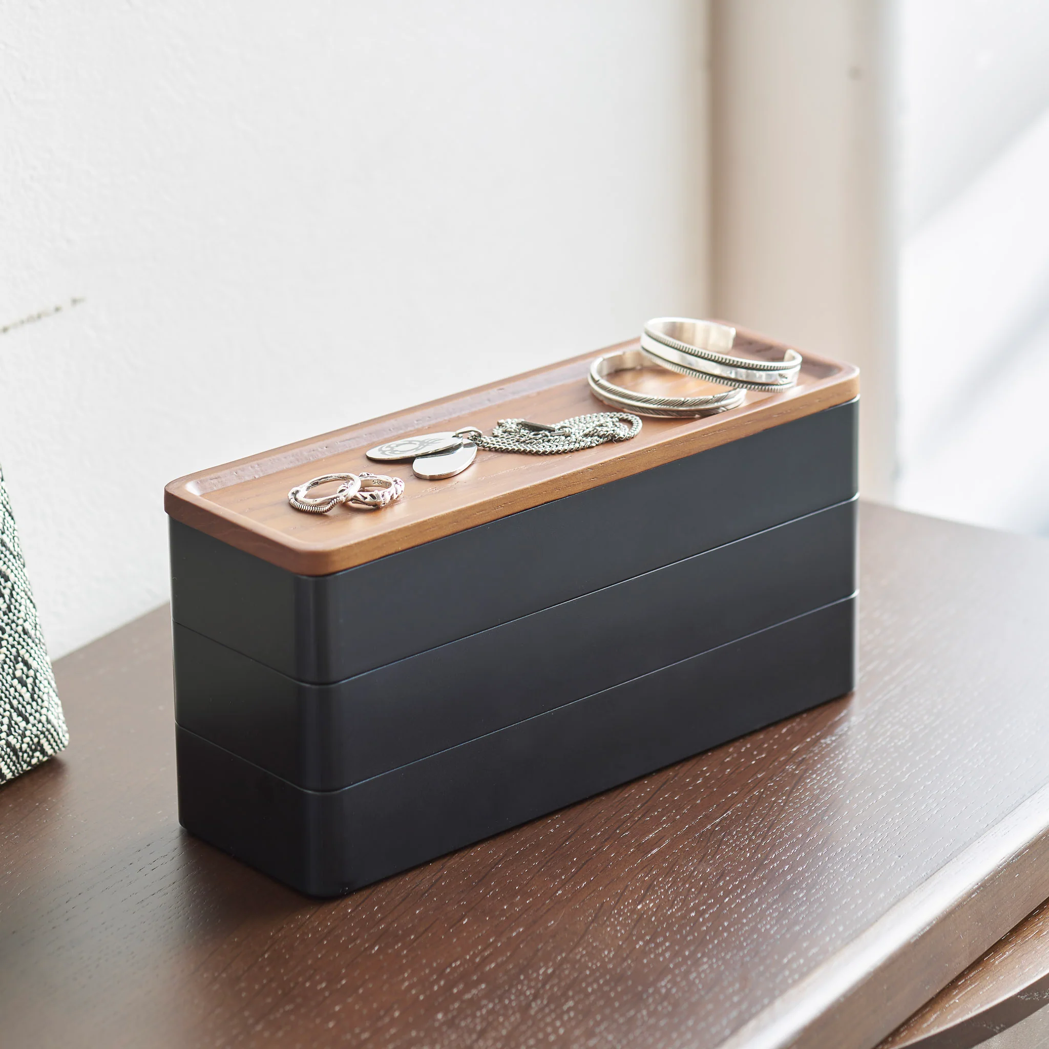 3-Tiered Slim Accessory Box - Image 12