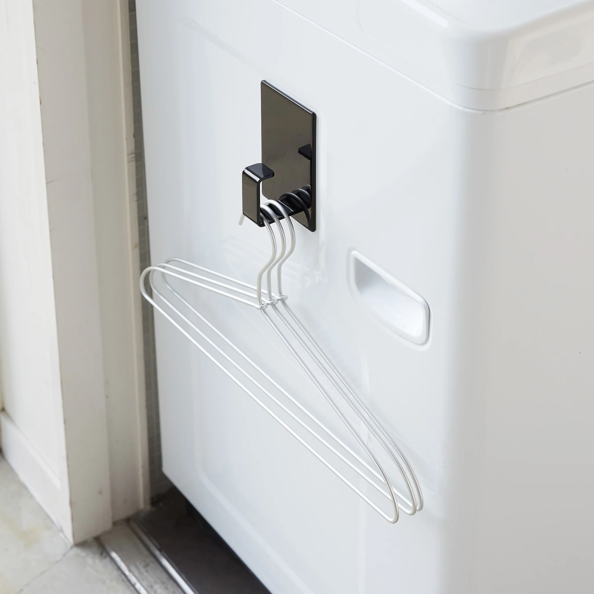 Magnetic Laundry Basket Hook - Image 11
