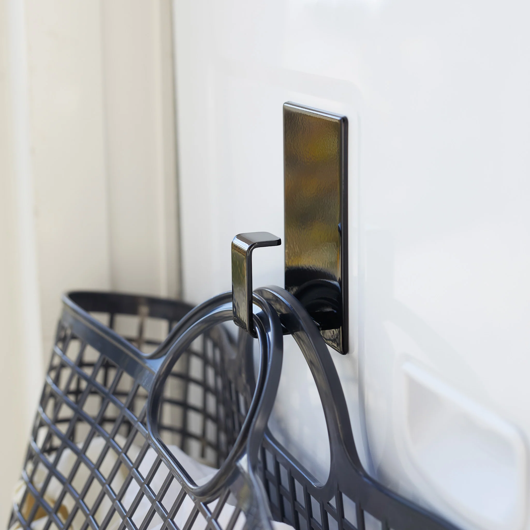 Magnetic Laundry Basket Hook - Image 13