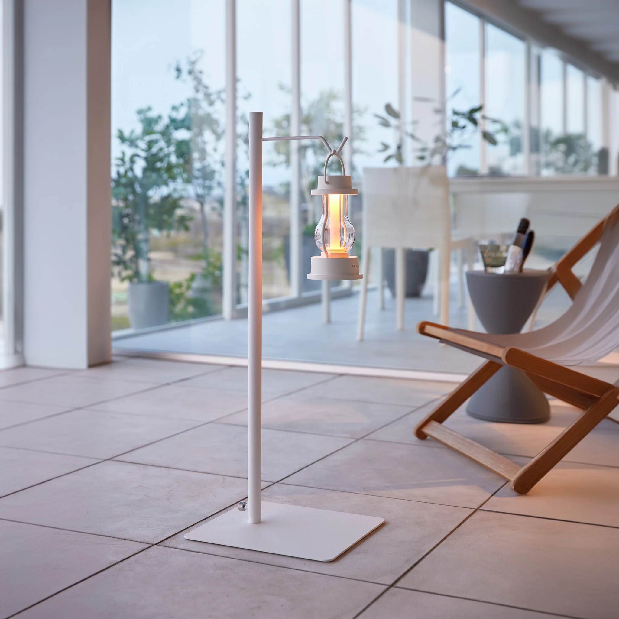 Adjustable Lantern Stand - Image 4