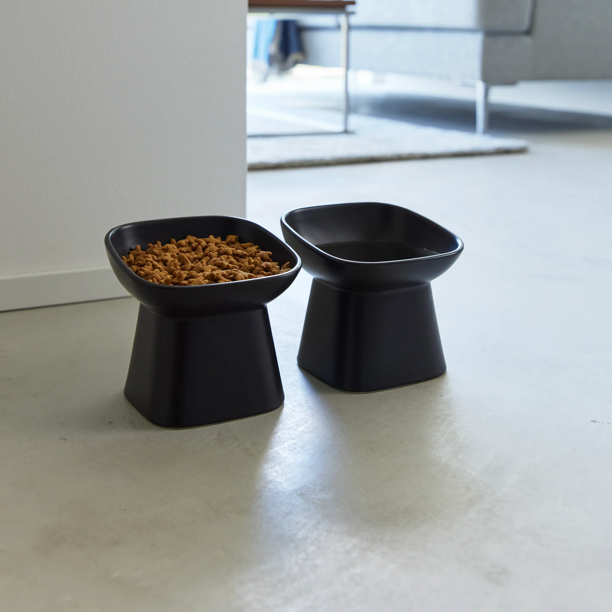 Angled Ceramic Pet Food Bowl - Image 15