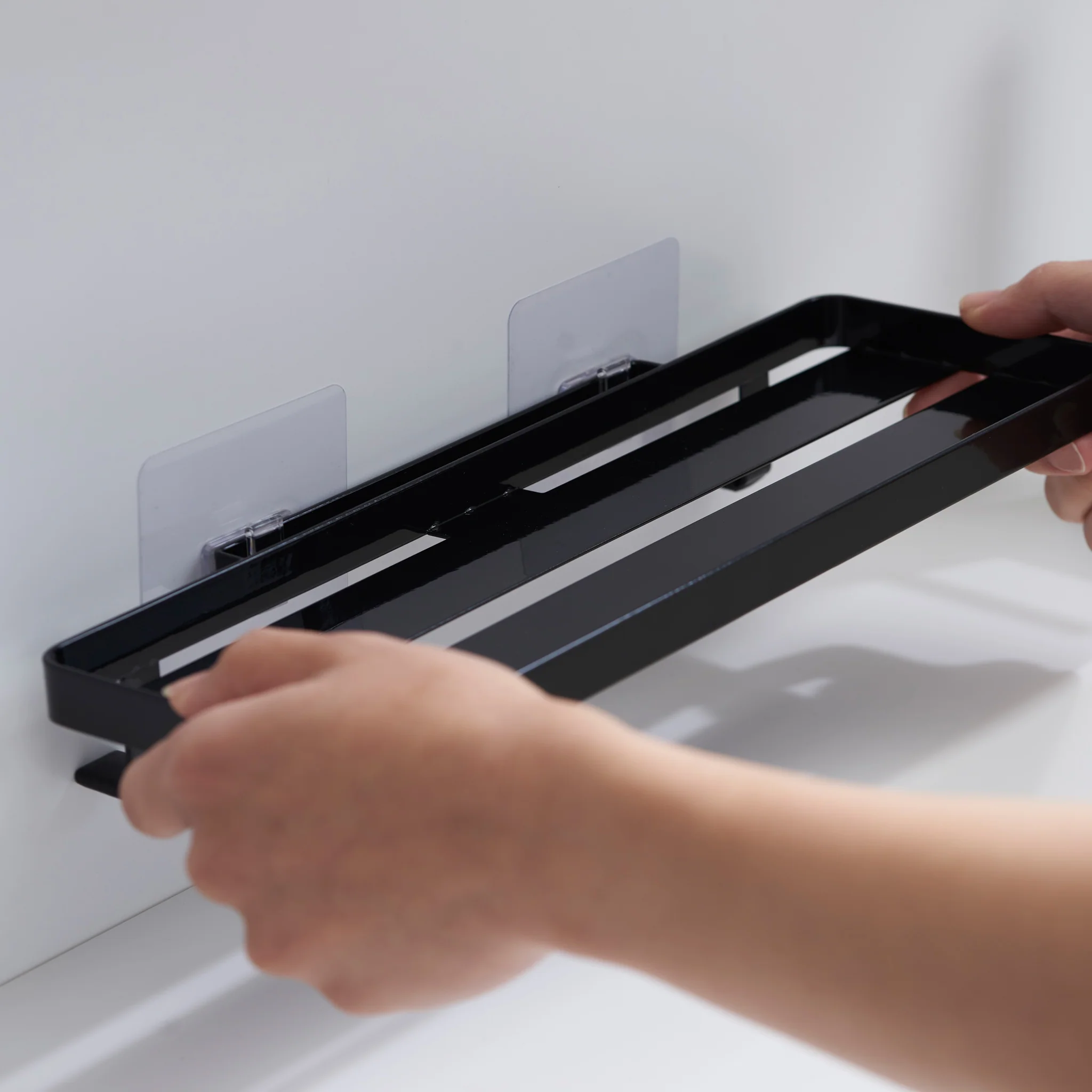 Film Hook Self-Adhesive Sanitary Tray - Image 12