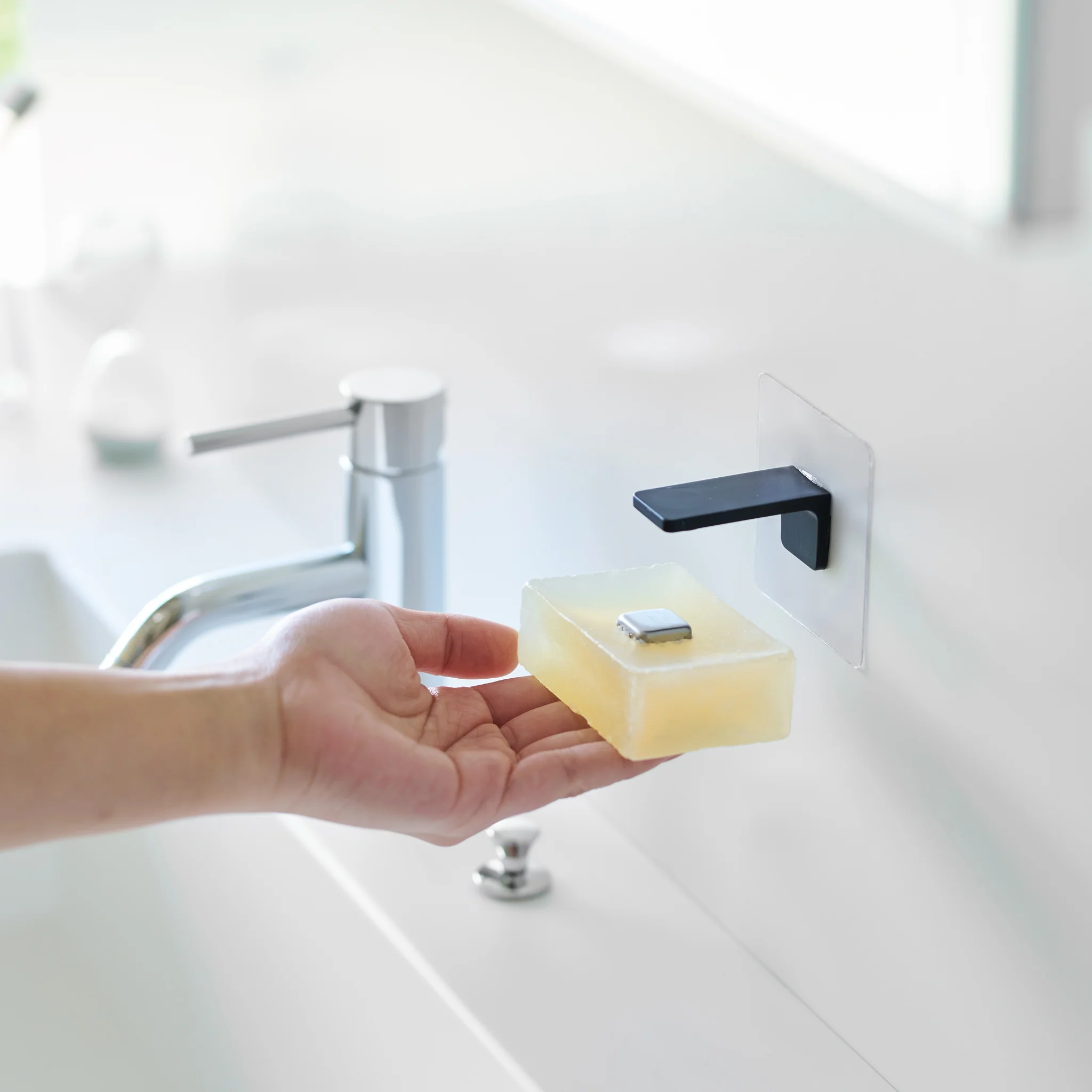 Film Hook Self-Adhesive Soap Holder with Magnet - Image 9