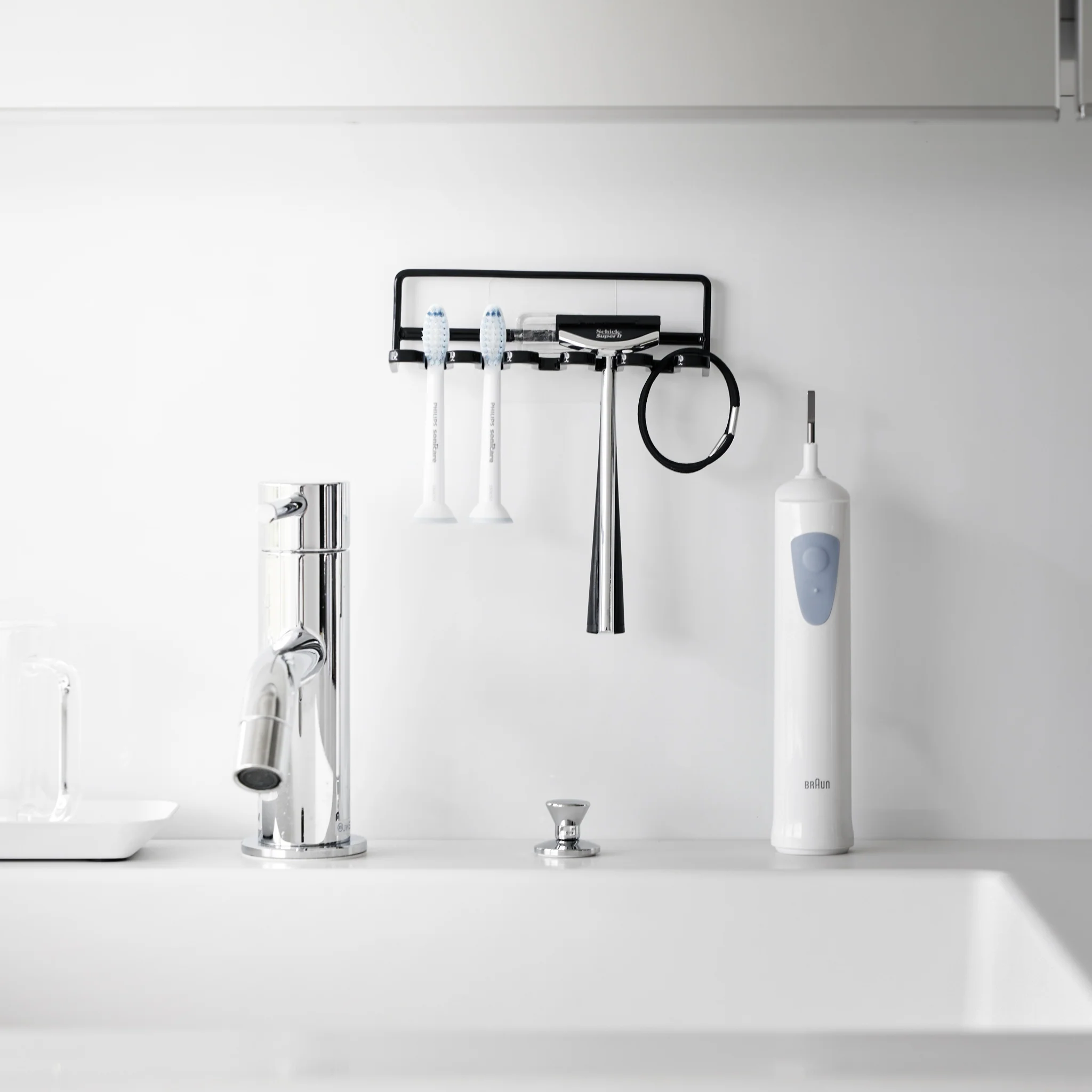Film Hook Self-Adhesive Toothbrush Holder - Image 9
