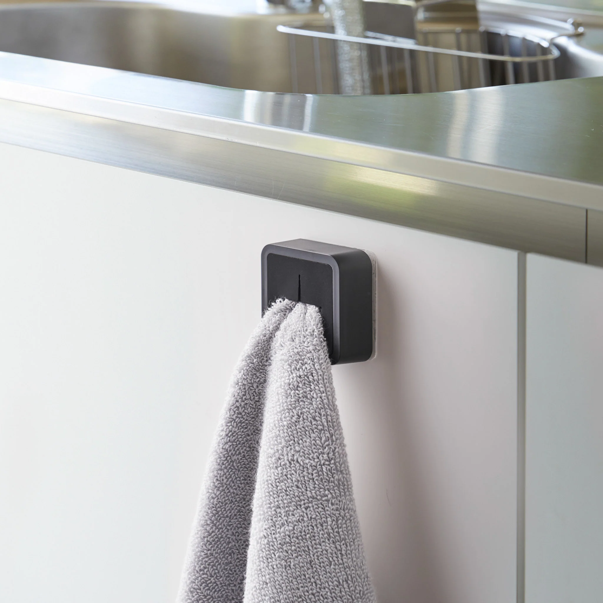 Film Hook Self-Adhesive Towel Holder - Image 9