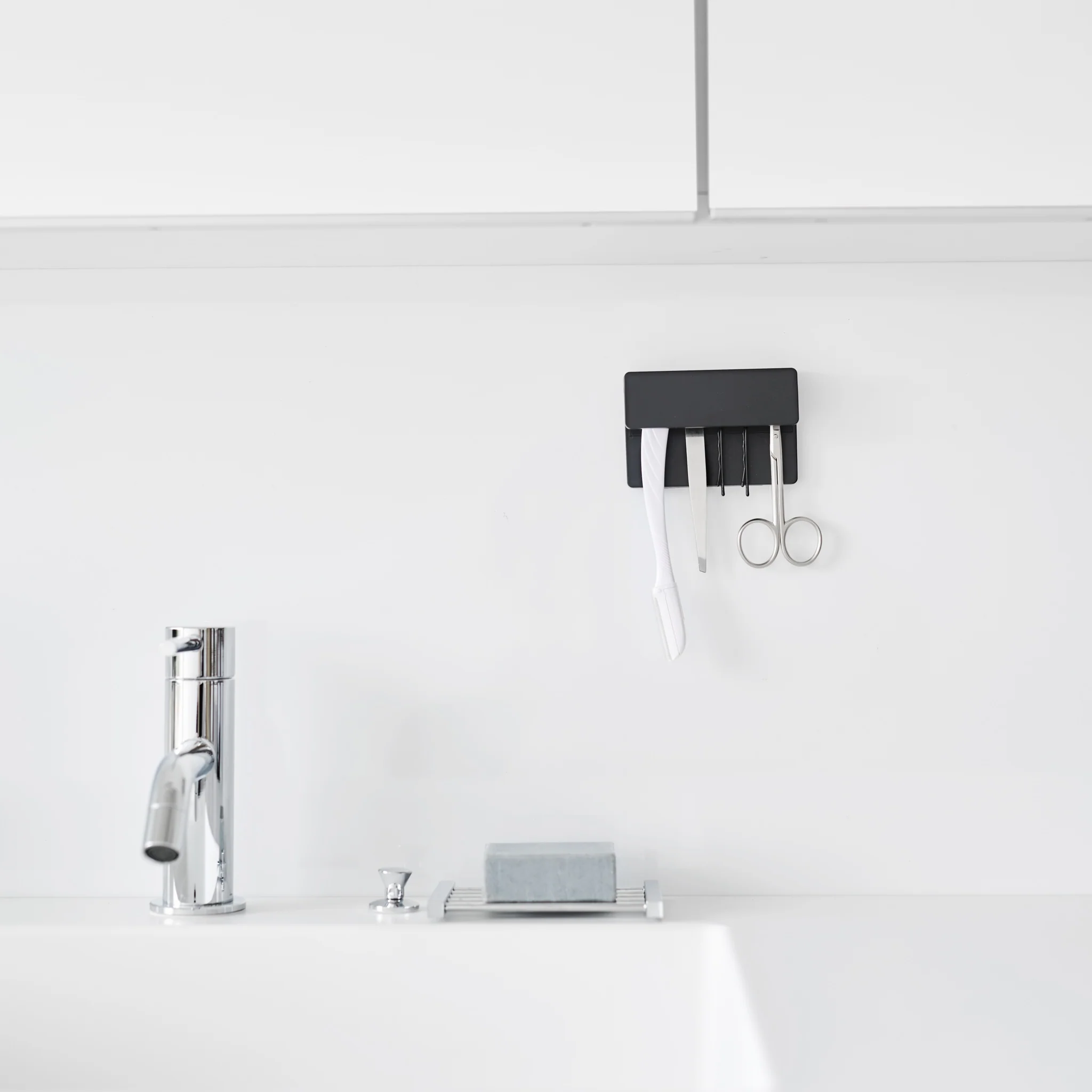 Film Hook Self-Adhesive Wide Toothbrush & Toothpaste Holder - Image 15
