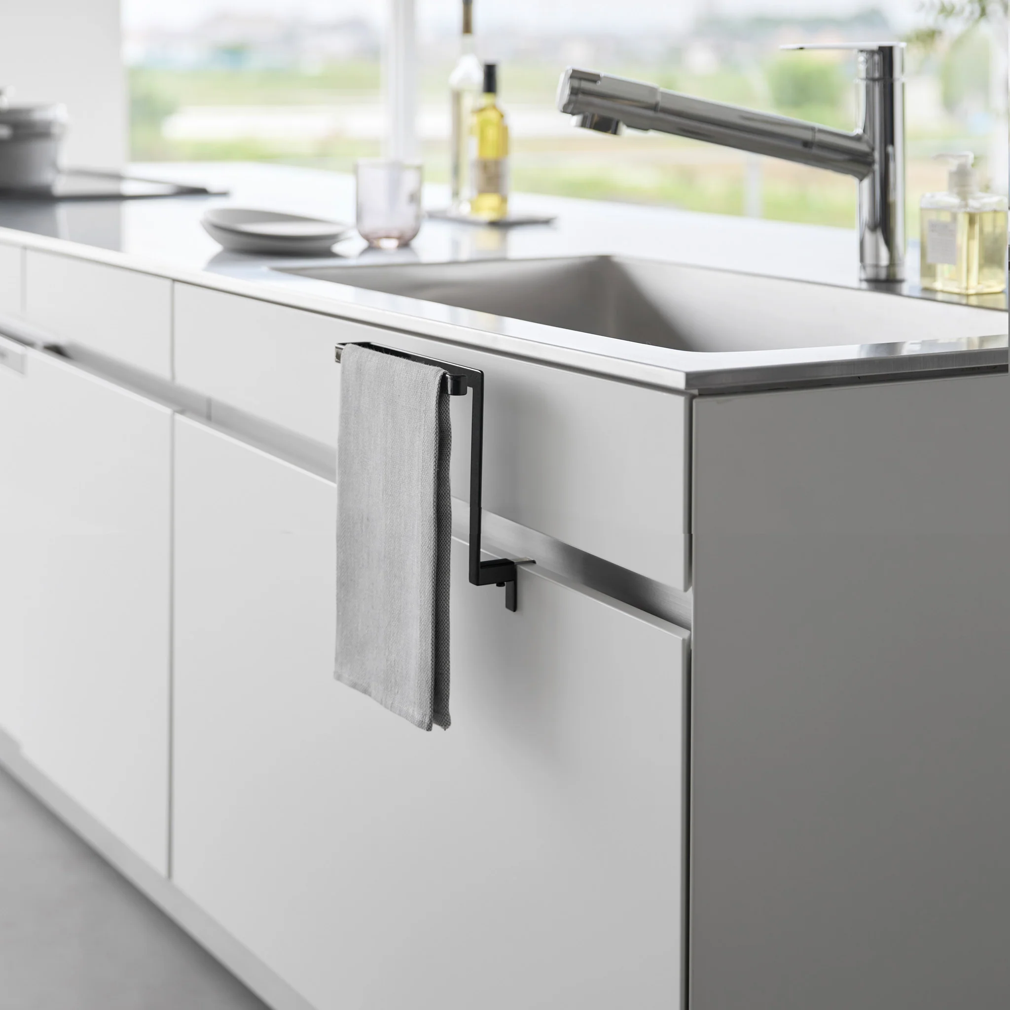Floating Towel Hanger - Image 9