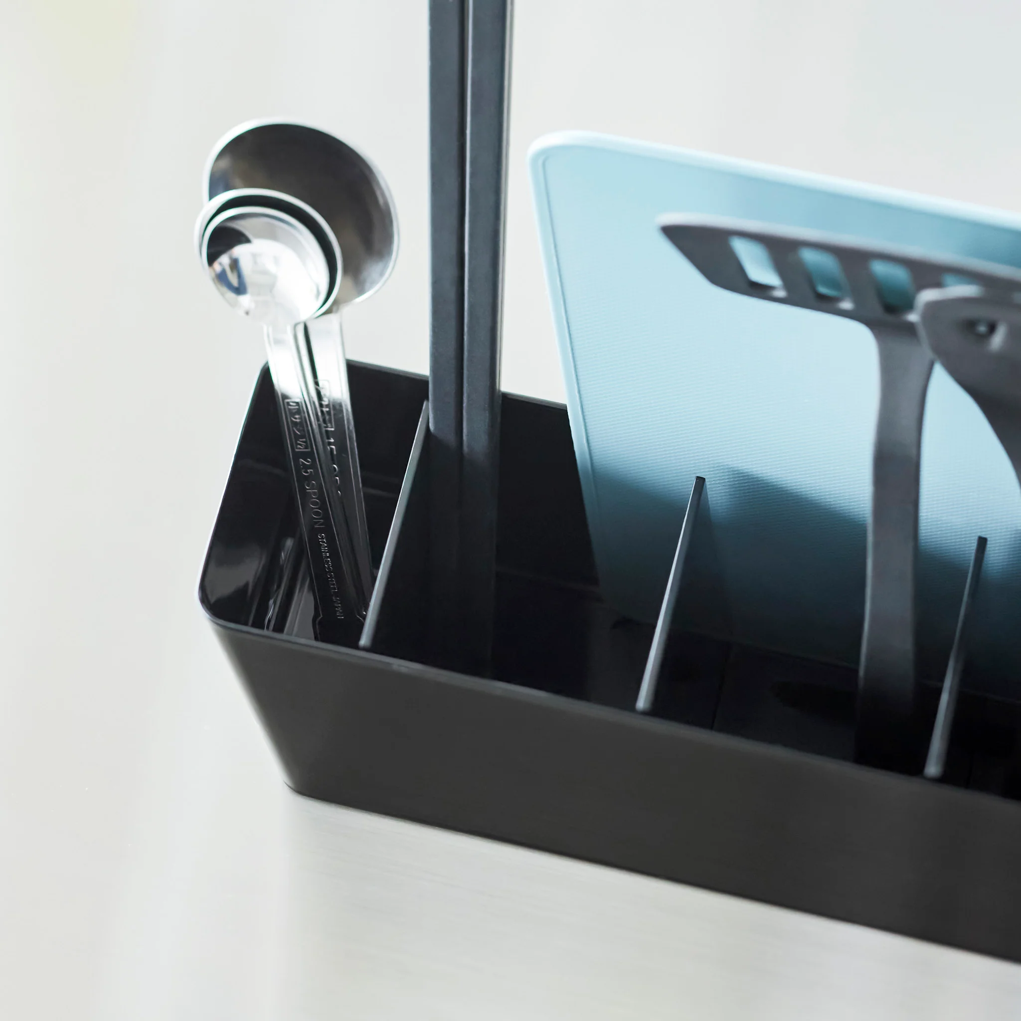 Kitchen Tool & Cutting Board Holder - Image 13