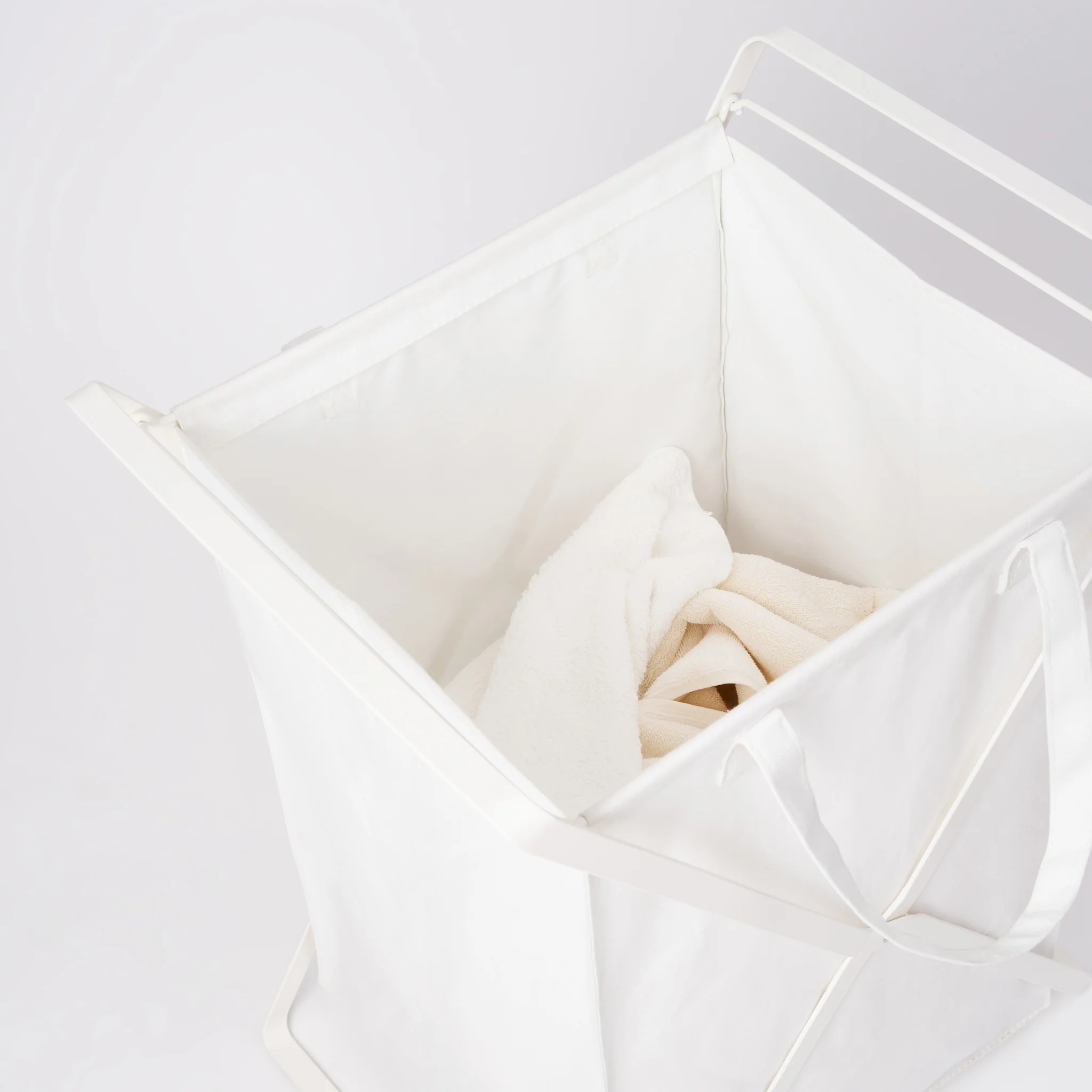Laundry Basket with Bag - Image 3