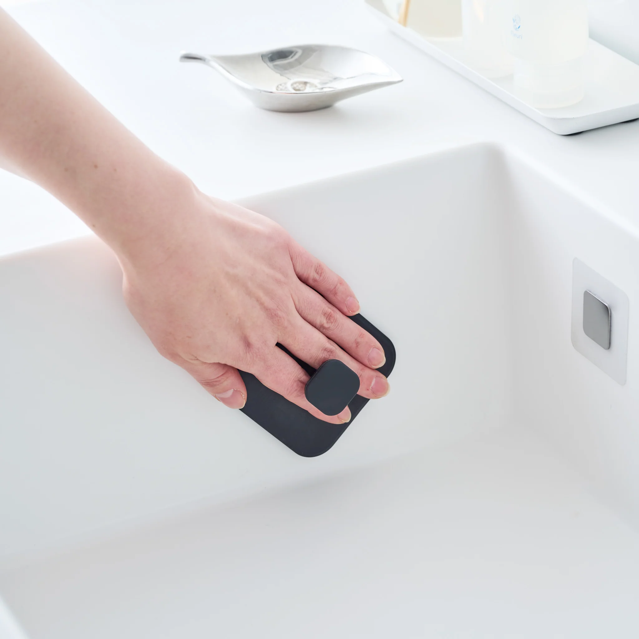 Magnetic Silicone Sponge - Image 20