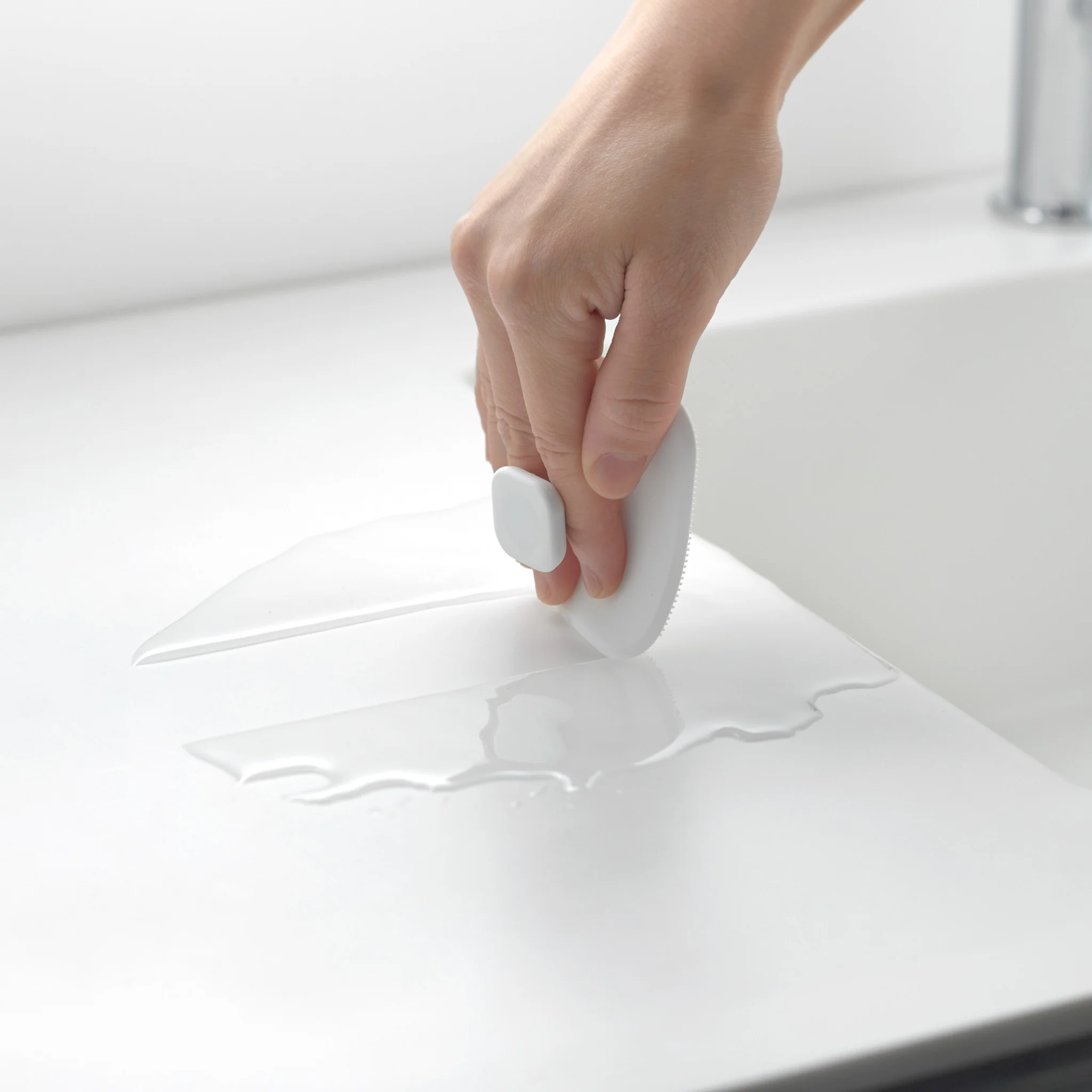 Magnetic Silicone Sponge - Image 5