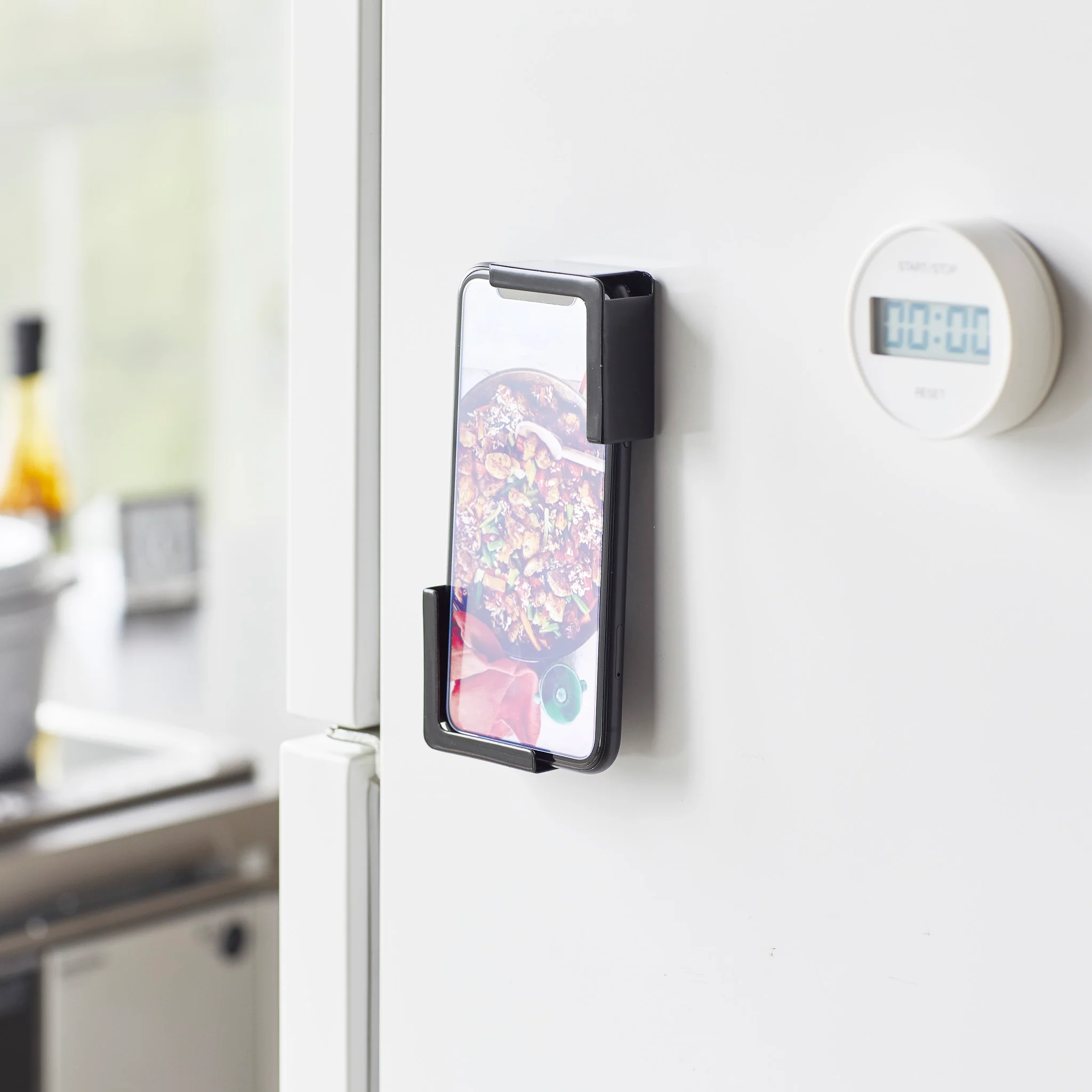Magnetic Tablet Holder - Image 9