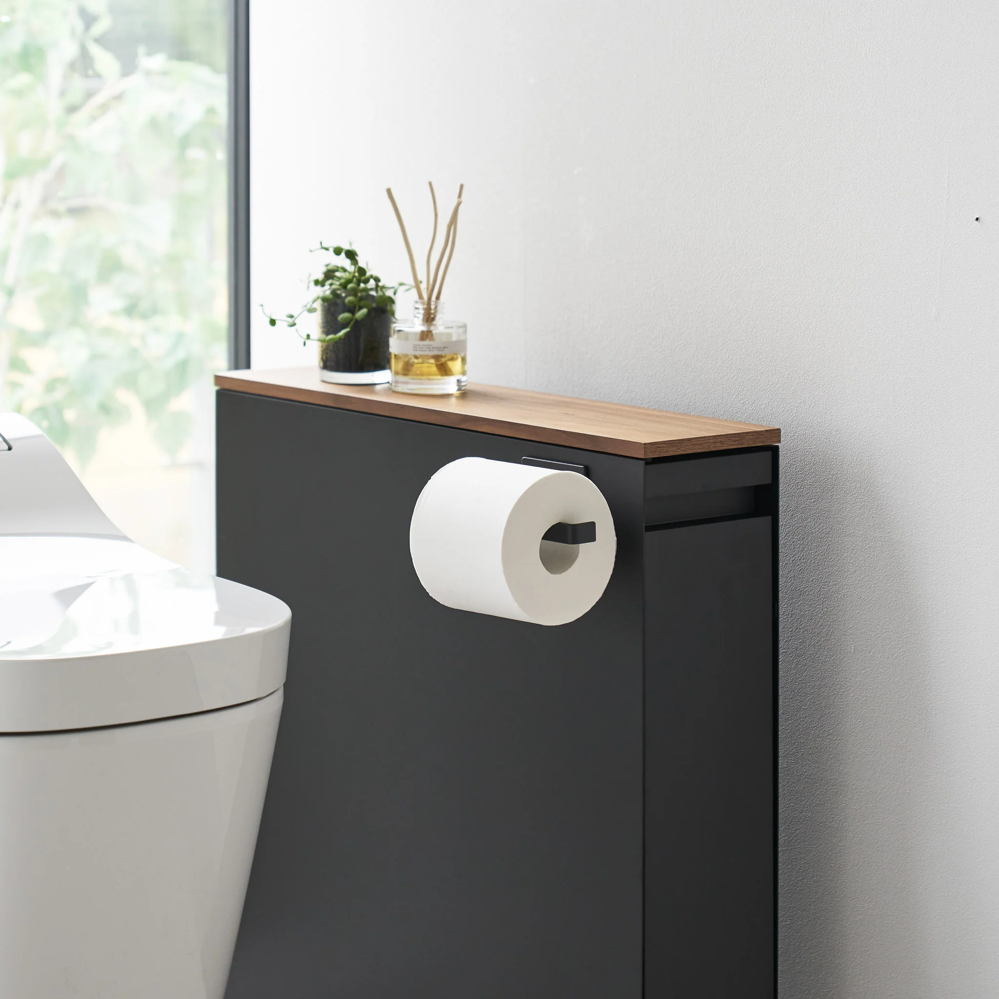 Magnetic Toilet Paper Holder - Image 9