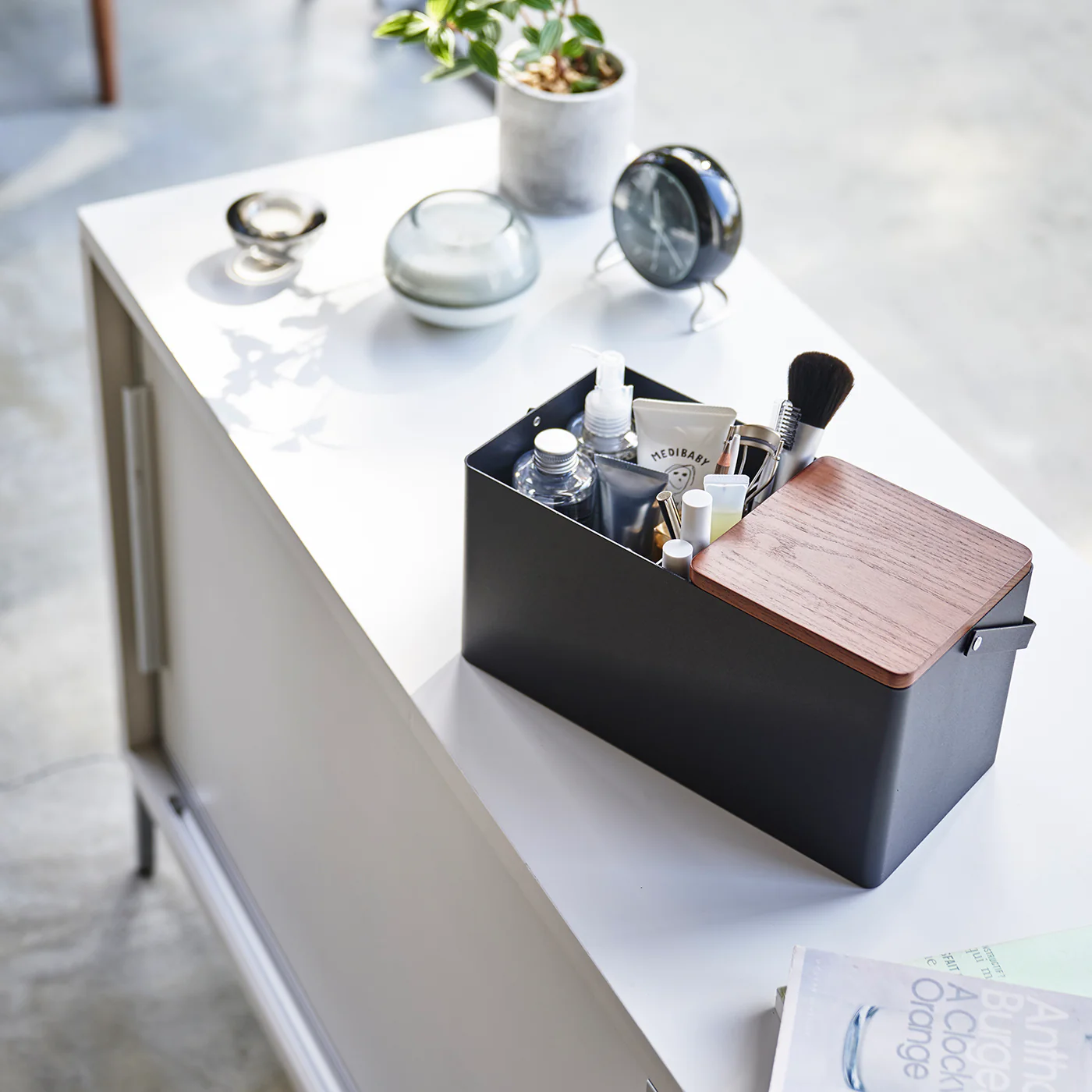 Makeup Box - Image 10