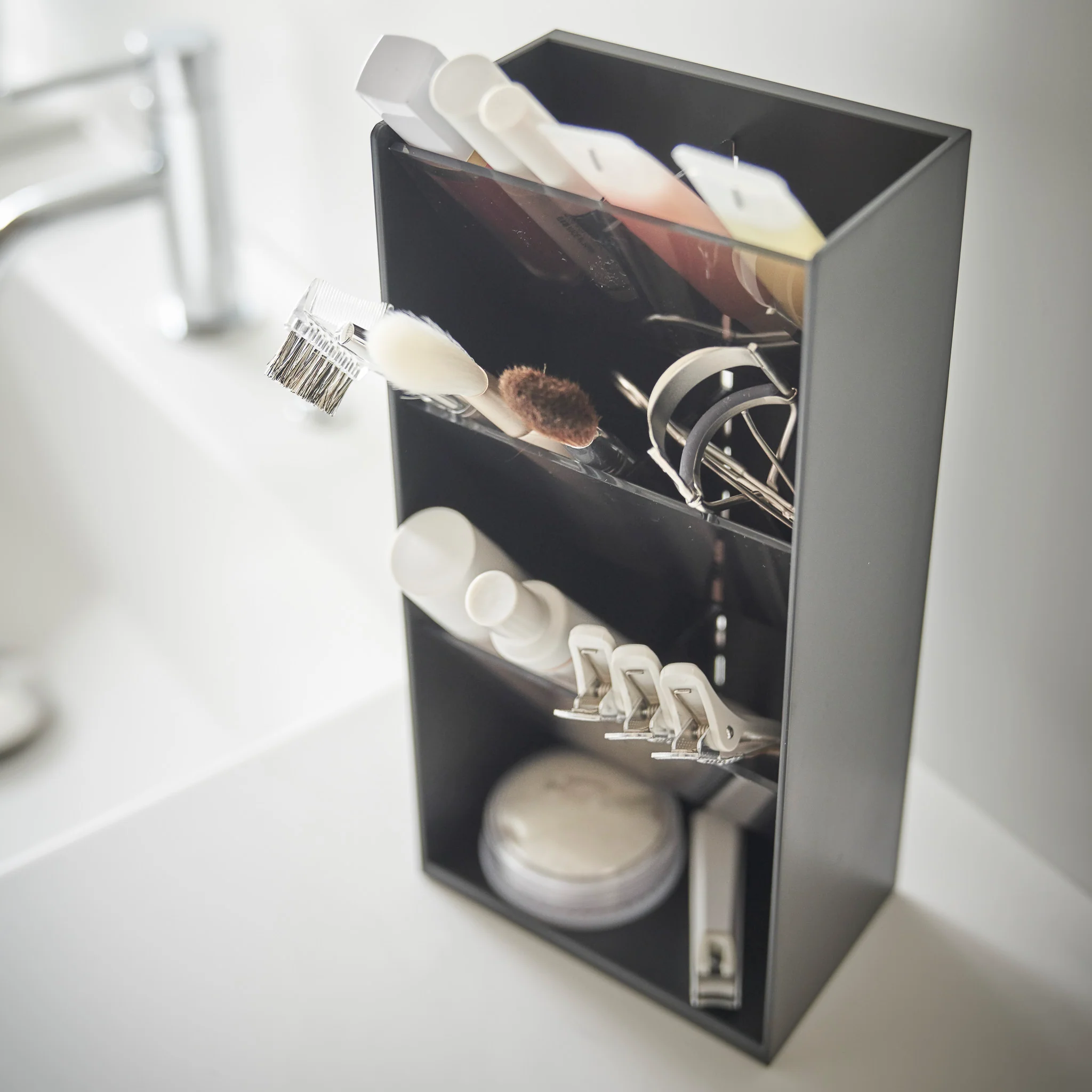 Makeup Storage Case - Image 15