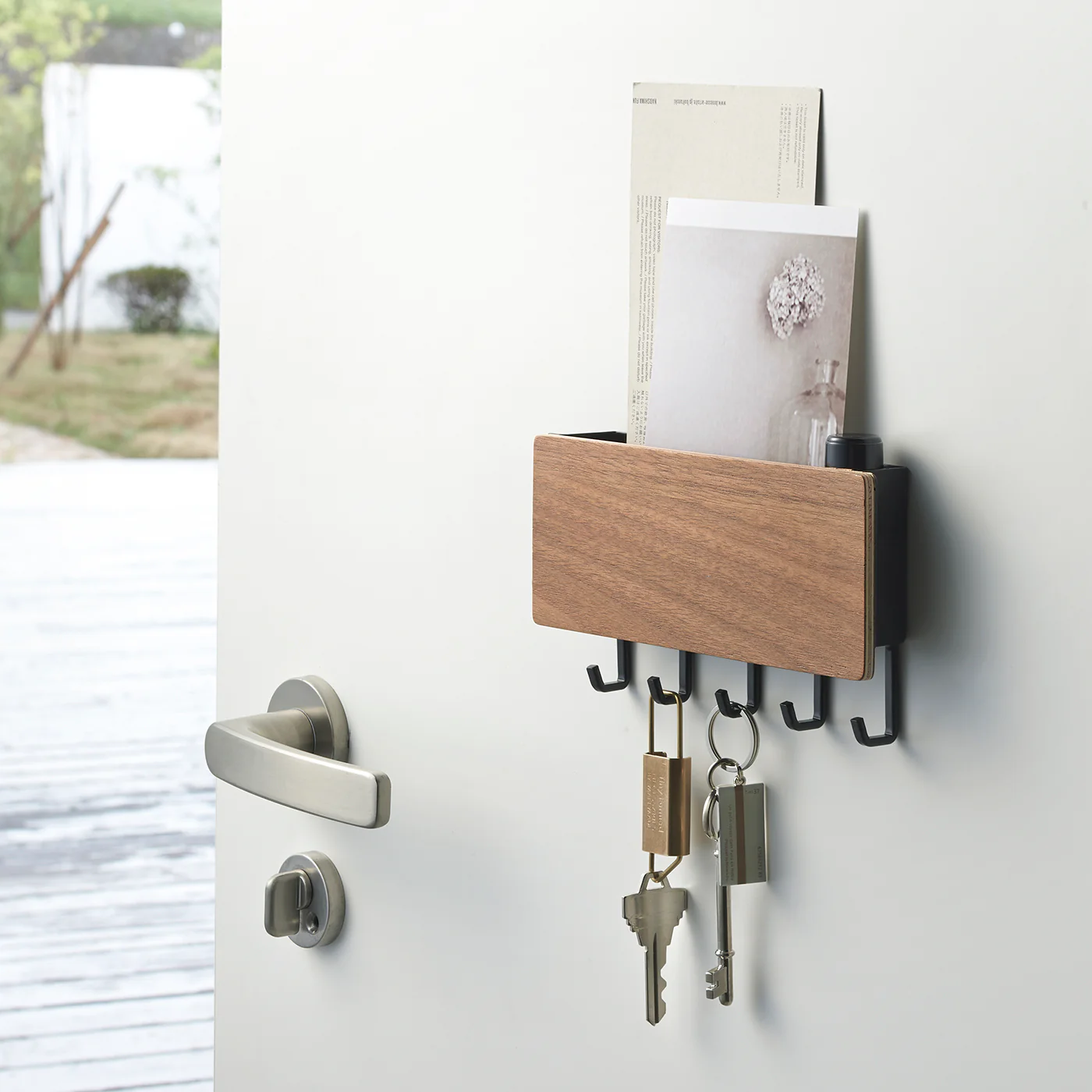 Magnetic Key Hooks with Tray - Image 6