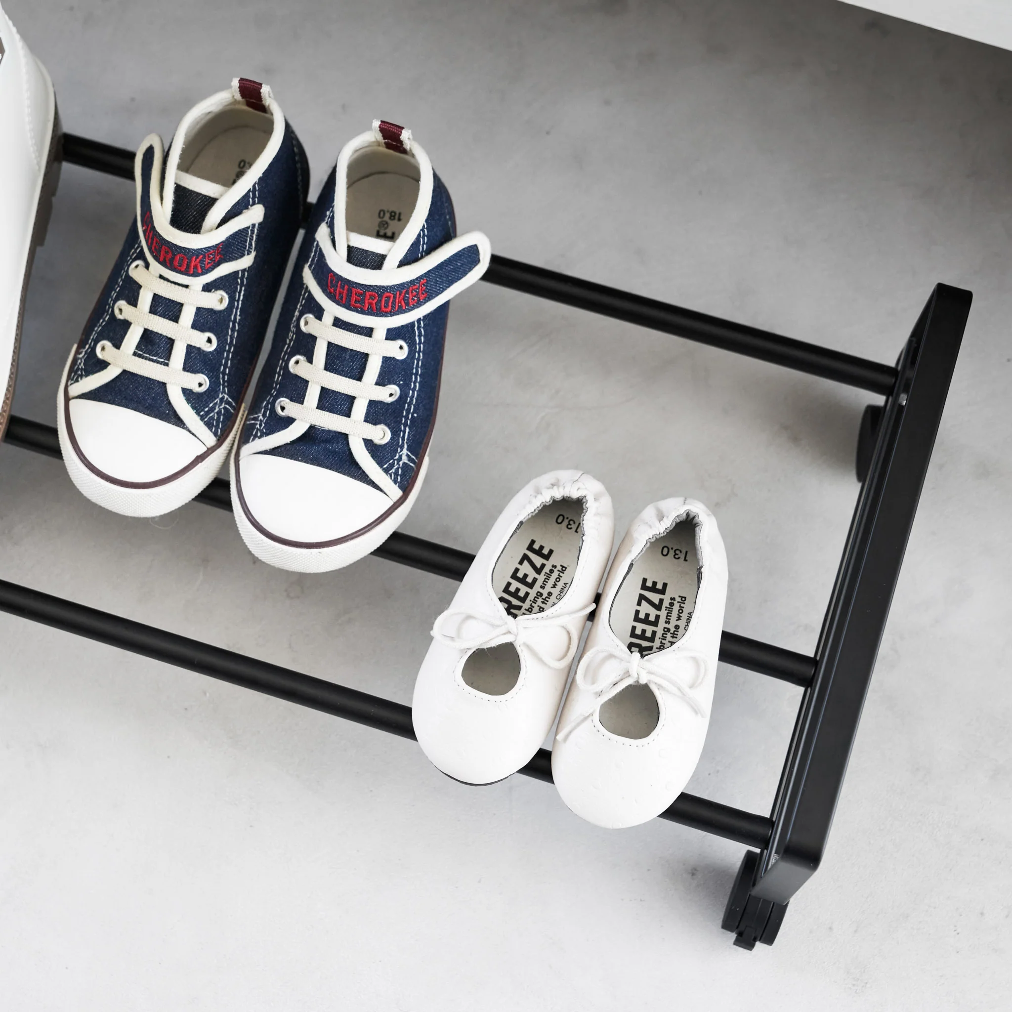 Shoe Rack with Casters - Image 16