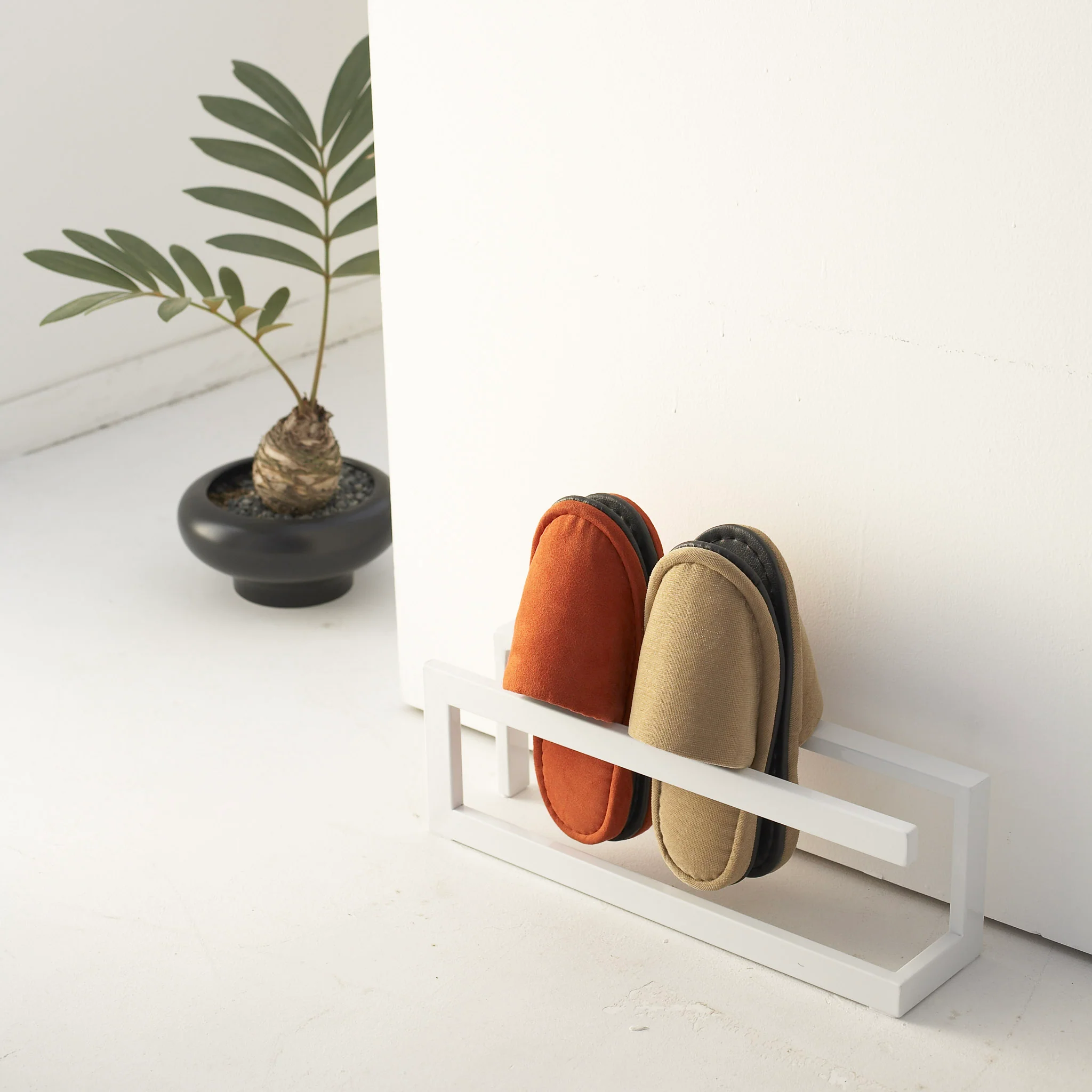 Slipper Rack - Image 2