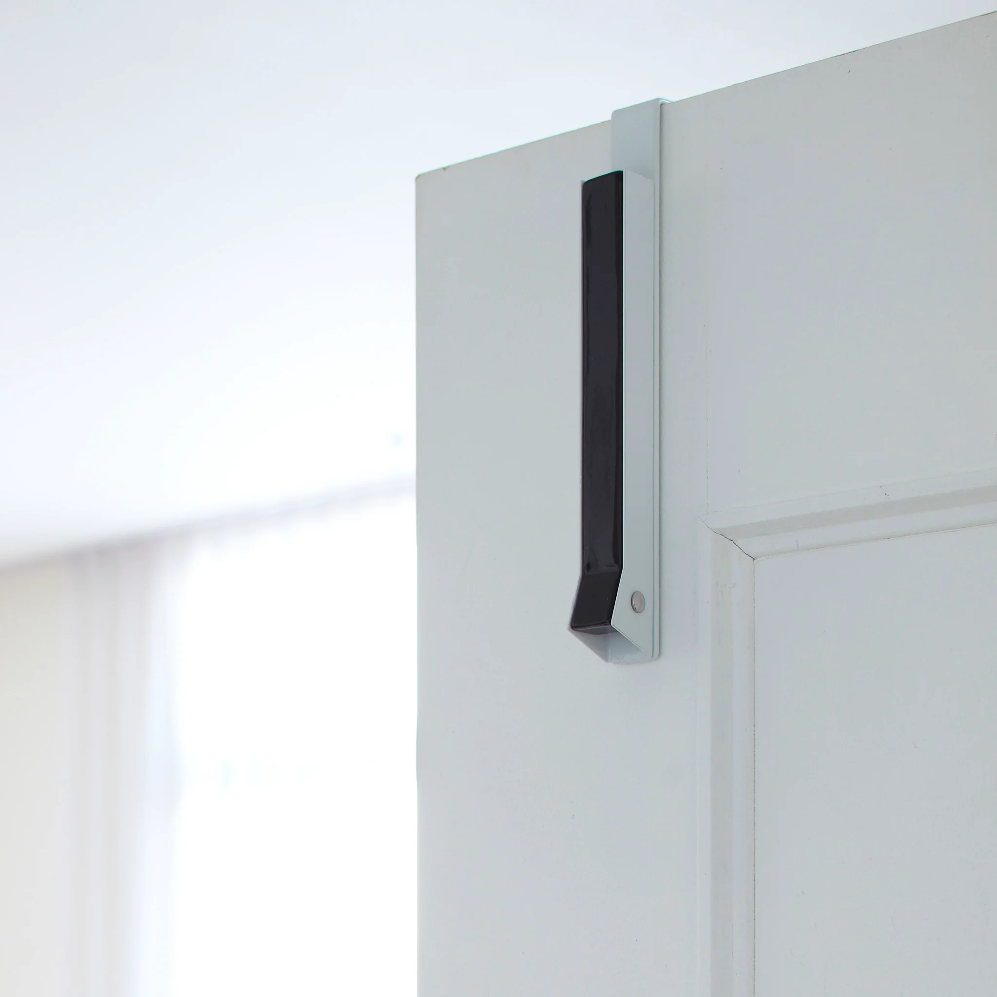 Foldable Over-The-Door Hanger - Image 10
