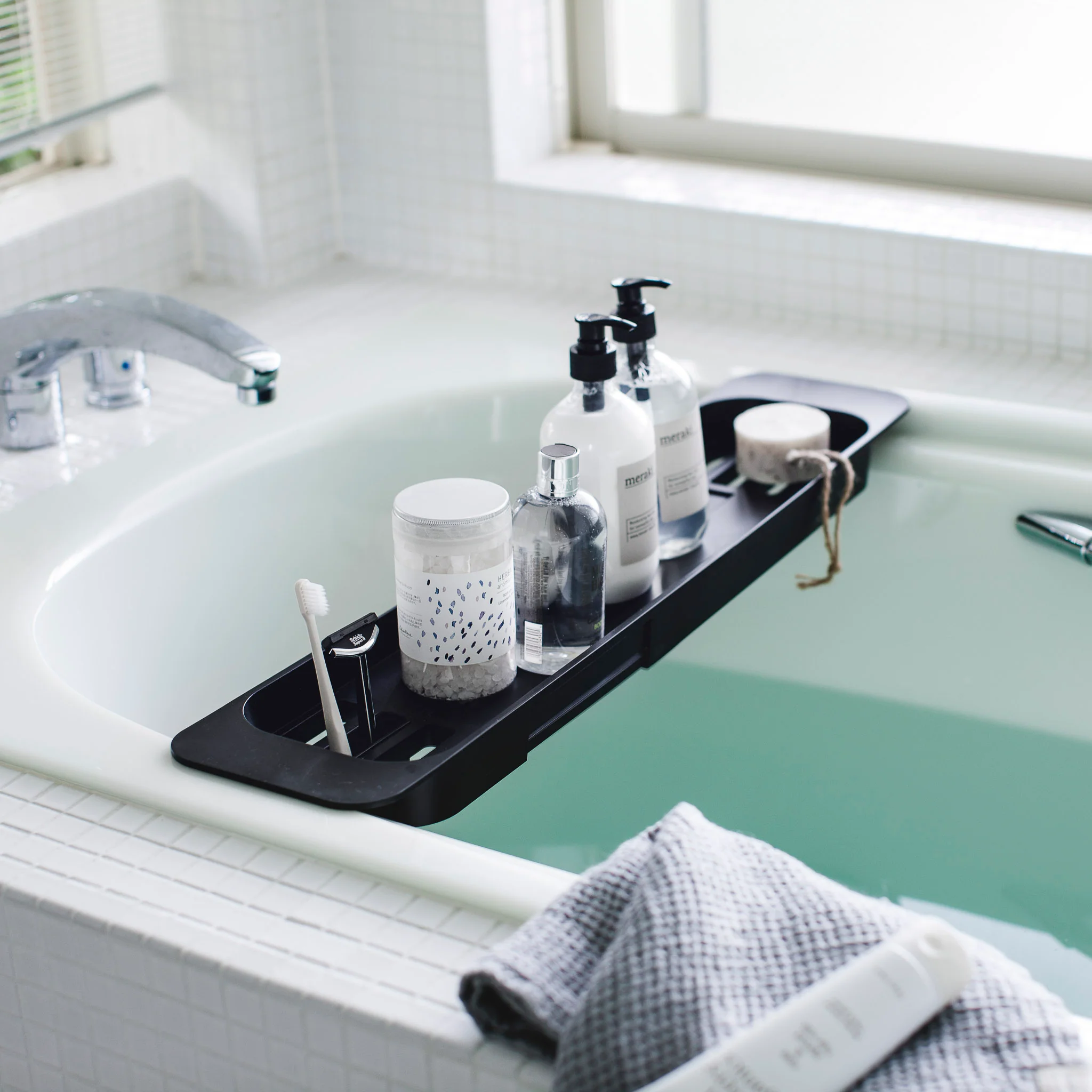 Extendable Bathtub Tray - Image 8